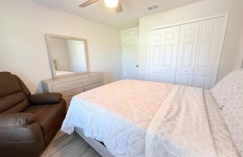 New 4-Bedroom Home – Perfect for Your Stay! - Foto 23