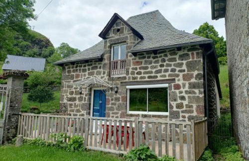 Gîte 4 personnes dans le Cantal Animaux bienvenus - Foto 2