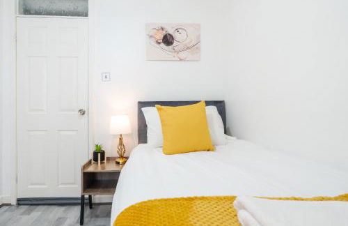 Newly Renovated 4BR House with lots of amenities - Foto 24