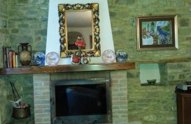 Refurbished 3 Bedroom Farmhouse in Emilia - Photo 21