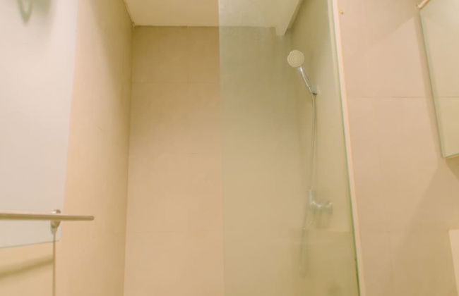 Fancy and Nice 1BR Apartment at Silkwood Residence - Photo 13