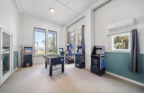 Bayfront Home with Private Pool, Pier, and Firepit - Foto 21