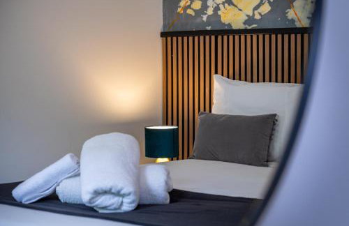 Modern City Centre Townhouse sleeps 10 & Parking - Foto 9