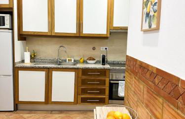 Traditional Home & Private Rooftop Olhão - Photo 31