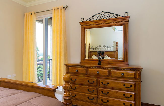 Kinsgton Modern Duplex Apartment with Pool - Foto 6