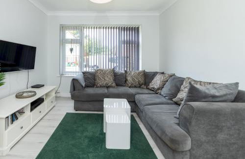 2BDR Peaceful Ground Floor Apartment Free Parking - Pass the Keys - Foto 2