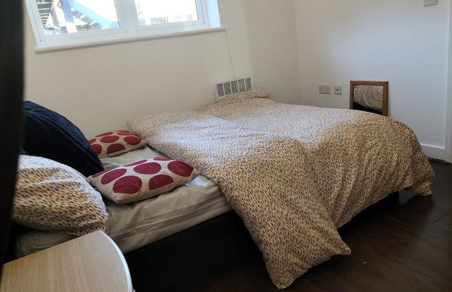 Central 2-bed Apt - Sleeps 4 - Parking & Wifi - Foto 4