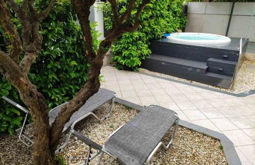 Seaside House in Nea Makri - Photo 35