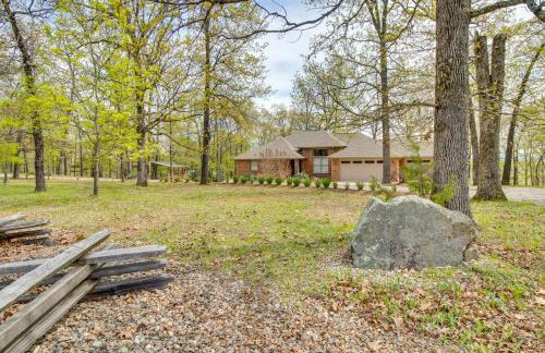 Lake-View Retreat with Fire Pit in Mountain Home! - Foto 35