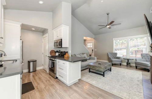 Cozy Two-Story Cottage Near Historic Folsom! - Foto 32