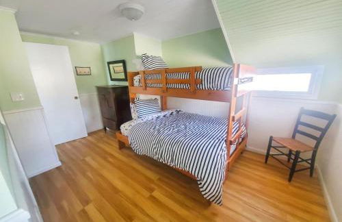 Pillsbury Point Cottage on West Lake Okoboji - Photo 18