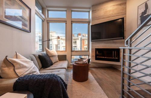 Rooftop access and Views Lake Union Lookout - Photo 42