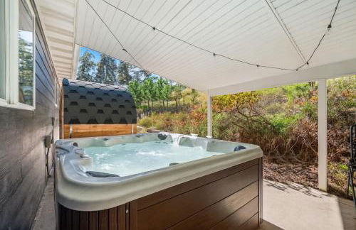 Black Hills Getaway with Hot Tub & Game Room for 18 - Foto 50