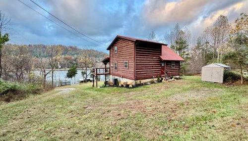 Watauga Lake Retreat Cozy family cabin Sleeps 8 - Foto 2