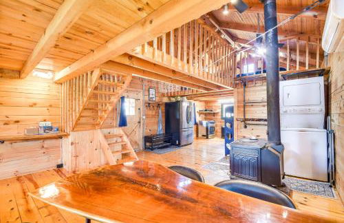 Bellevue Log Cabin with Gas Grill and Creek Access - Foto 8