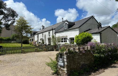 The End House at The Old Farmhouse - Photo 2