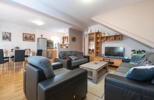 Stunning Home In Marcana With Wifi - Foto 2