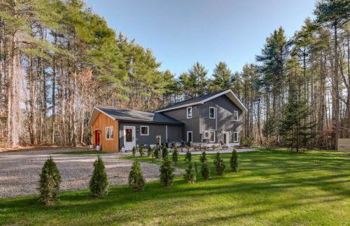 Modern Gem on 15 Acres, 5 Mi to Old Orchard Beach! - Foto 39