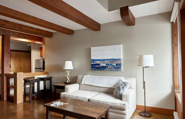 Ocean's Edge - Photo 2