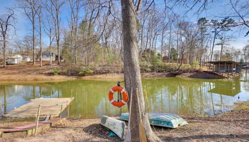 Hot Tub, Lake Access! Anglers Escape in Hemphill - Foto 2