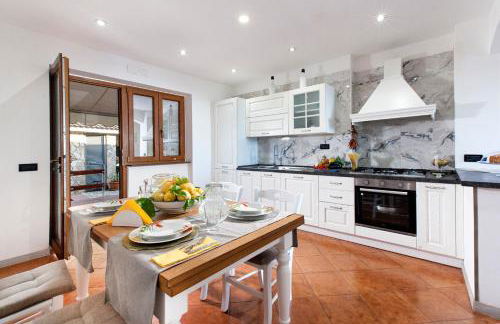 Villa Indipendente Panoramica, terrazze e giardino - Foto 5