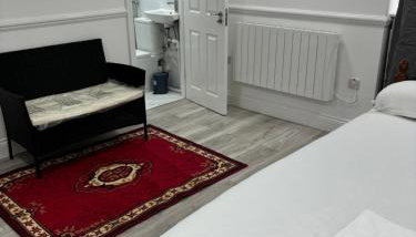 Romford Flat - Photo 5