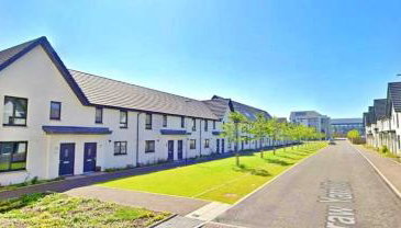 Newbuild - 3 bedrooms, 2 baths,5 mins from airport - Foto 2