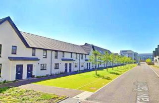 Newbuild - 3 bedrooms, 2 baths,5 mins from airport - Foto 2