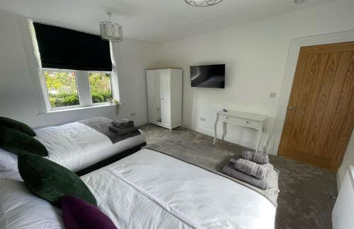 Spacious Cottage with Private Hot Tub - Foto 36