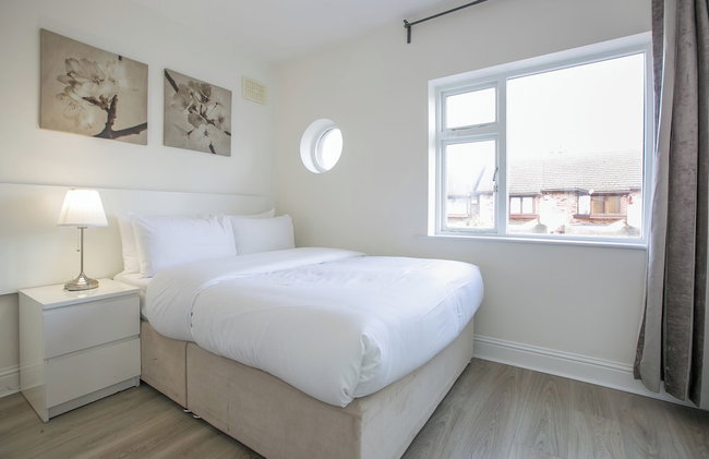 Grand Canal District Apartments - Photo 17