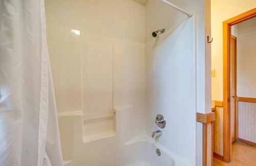 Pet-Friendly Hill Country Retreat with Deck! - Photo 19