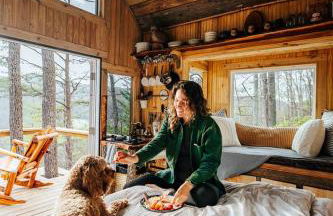 Stunning Pet-Friendly Treehouse for Relaxing Glamping Retreats in North Carolina - Foto 16