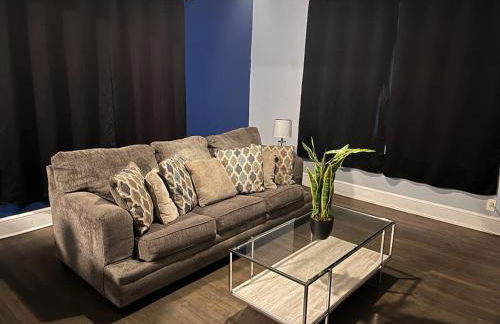 Charming King bed & Queen Sofa bed & TV Wifi - Foto 12