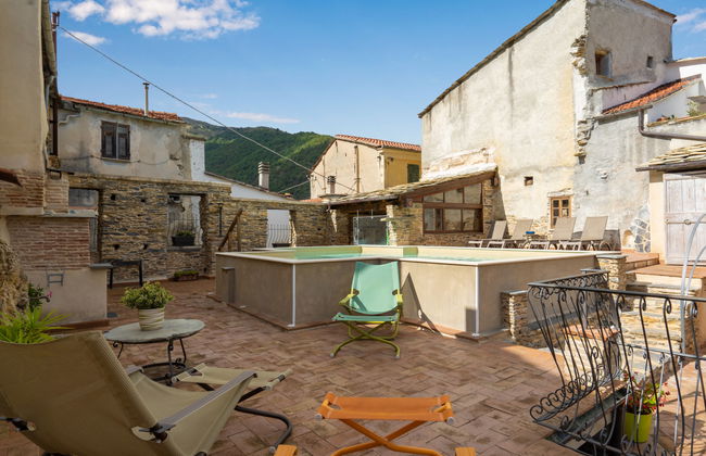 5 bedroom House in Prelà with private pool and garden - Photo 28