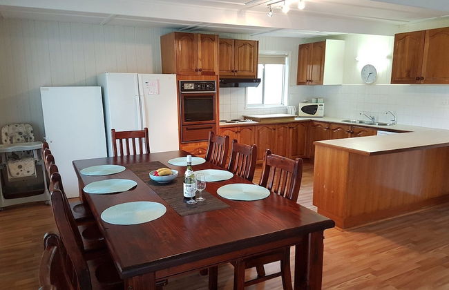 53 Honeysuckle in Silverleaves - Foto 6