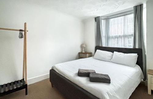 1 Bed Apartment - Central location - Sleeps 4 - Garden - Amaya Two - Free Gym Access - Foto 5