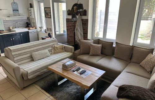 JOLIE MAISON AVEC JARDIN PRIVE DANS LE CENTRE VILLE DE BRIARE - Photo 4