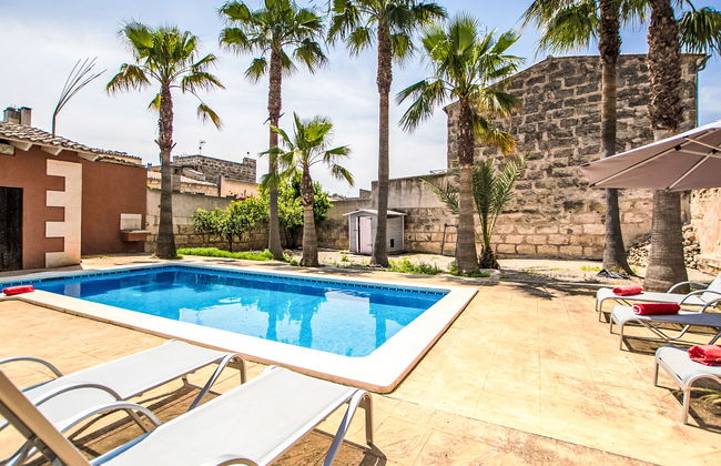 5 bedroom House in Maria de la Salut with private pool and garden - Photo 30