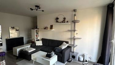 Superbe appartement au pied du RER A et U Arena - Foto 1