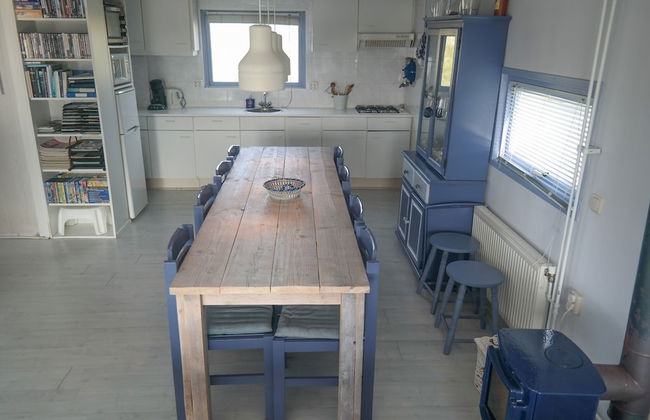 8 Pers Chalet Carla in Front of the Lauwersmeer and own Fishing Pier - Photo 28