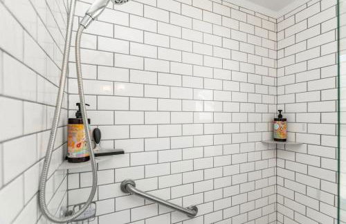 1960s Gem-Close to Downtown And In a Quiet Area - Photo 18