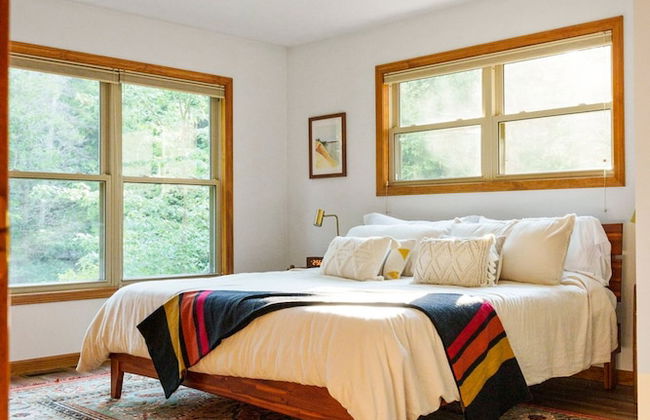 Firefly Lodge! Boardman River! Hot Tub! Woodstove! - Foto 32