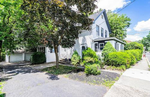 Two-Bedroom Home 25 min to NYC Free parking-UNIT-1 - Foto 2