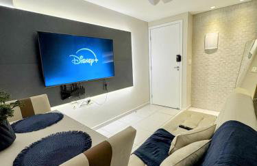 Flat com 2 Qts próx a praia, shoppings, mercados, restaurantes e padarias - Foto 2