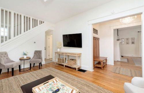 Family Haven with Hot Tub-Near Downtown Indy - Foto 7