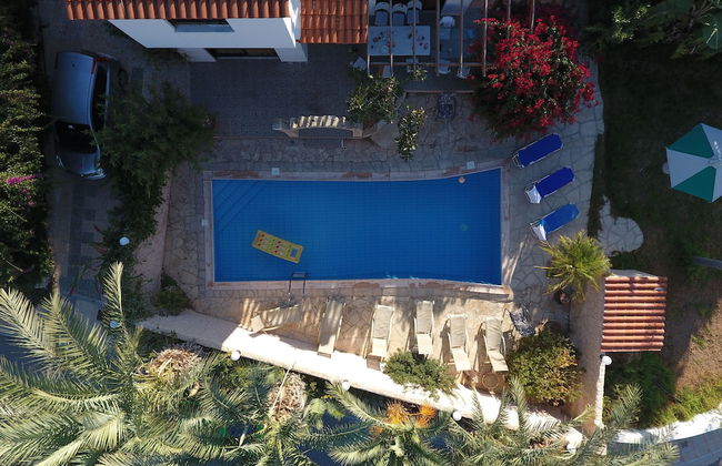 Lovely 7 Bedroom Villa !! - Photo 16