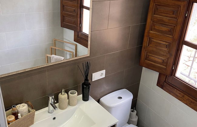 Captivating 3-bed Villa in Antas - Photo 7