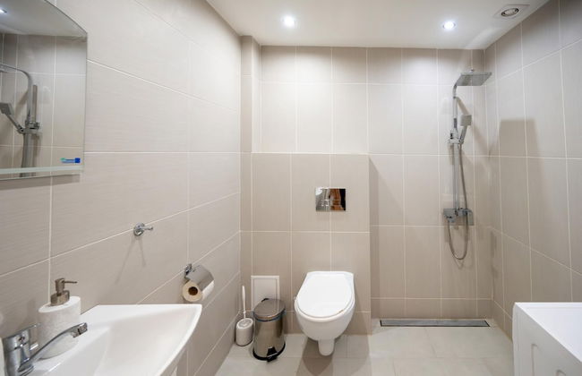 Spacious 1bdr Apartment Near City Center - Foto 9