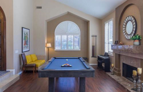 Desert Paradise Pool Spa Pickleball Putt Green - Foto 3