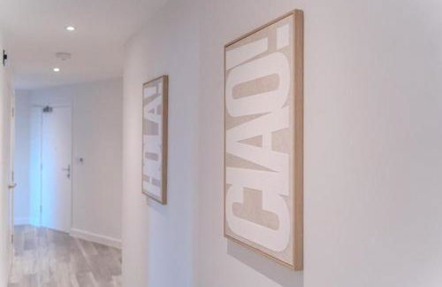 Luxuary 2BR Apt Sleeps 9, Wembley and Park Views - Photo 4